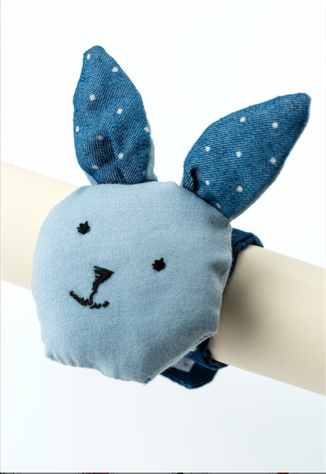 WRIST RATTLE: BUNNY